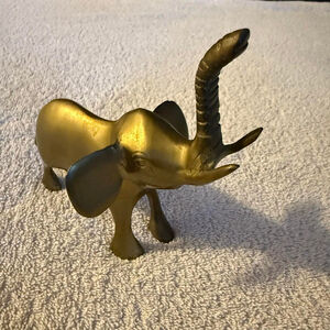 Hosley Gold Elephant Figurine Decor